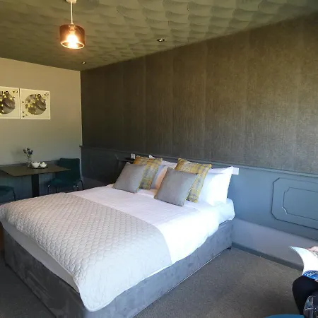 Saltees Coast 3*